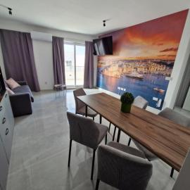 Casa Verde A27 Penthouse - Green style