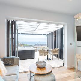North Devon Resort - One Bedroom Vista Seaview with Hot Tub!, hotel in Ilfracombe