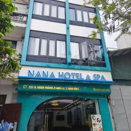 Khách Sạn Phố Cổ Ninh Bình NANA HOTEL, hotelli kohteessa Kỳ Vĩ