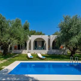 Vardavilla, hotel u gradu 'Lithakia'