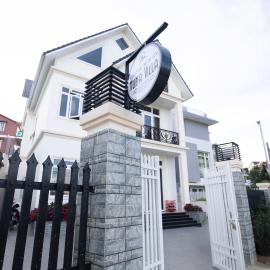 HUNA's HOUSE, hotel u gradu Da Thanh