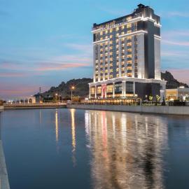 Doubletree By Hilton Afyonkarahisar, hotel en Afyon