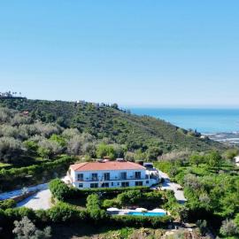 Sobremesa Boutique, Hotel in Sayalonga