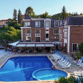 Chateau Montagne Hotel Troyan, готель у місті Троян