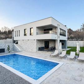 New Villa Oasis