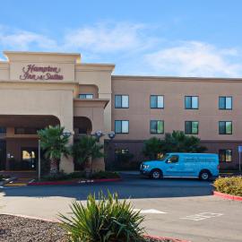 Hampton Inn & Suites Oakland Airport-Alameda, hotel Alamedában