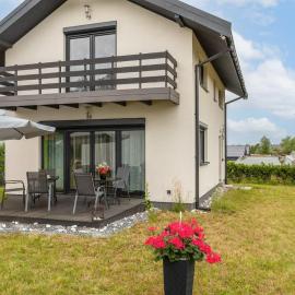 Zaciszny Dom HARALD - Taras & Ogród - Wyspa Wolin by Noclegi Renters、Zastańのホテル
