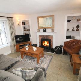 Kirkstone Cottage ideal for a romantic break centrally located in Ambleside with wood burning stove