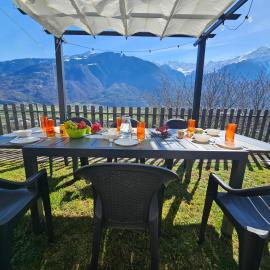Casa vacanze il Picchio Rosso, hotel en Mantello