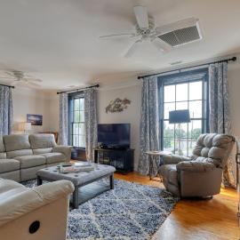 Carmen- Historic Building with Modern Amenities!