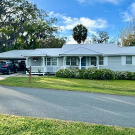 Osprey Nest- Historic Cedar Key Pet Friendly!, hotel em Cedar Key