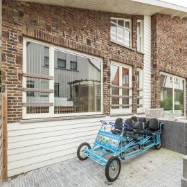 Villa with jacuzzi & sauna 500m from beach