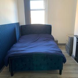 Spacious 5 Bedroom Home Near City Centre Sleeps 10, Hotel in Bradford