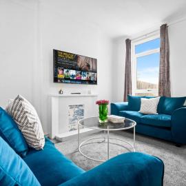 Stylish 3 Bed House - Garden - Parking - Netflix 181TA