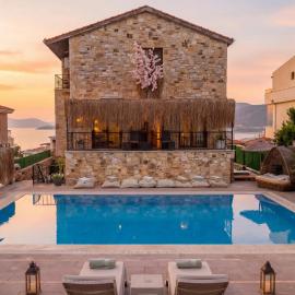 Stone House Foça Otel, khách sạn ở Yenifoca