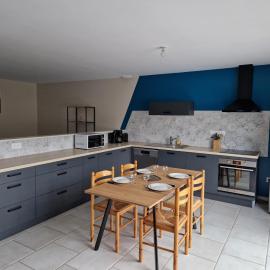 La maison du Lac, hotel a Louin