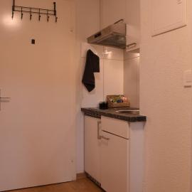 Charming studio in Biel private kitchen & toilet, hotel em Biel