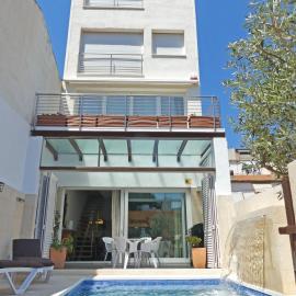 VILLA MON REPOS CON PISCINA Y A/A, отель в Колере