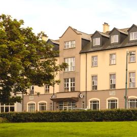 Portrush Atlantic Hotel, hotel u gradu Portraš