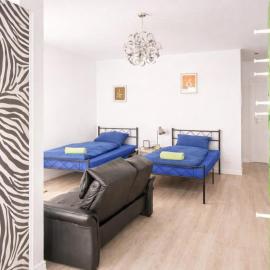 Gemütliches 2 Zimmer Apartment mit Garten, Grillmöglichkeit und Stauraumfläche, hotel i Büdingen