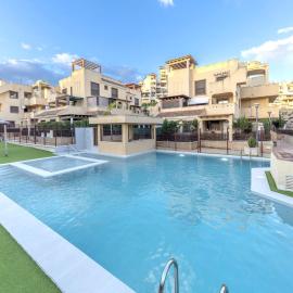 Collados Experience Piscina y Parking
