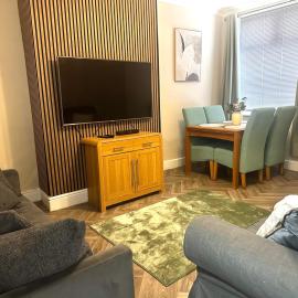 Nest House Crewe 4 Bedrooms Sleeps 7