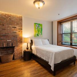 Luxury 2 Bedroom 2 Bath Townhouse in Manhattan