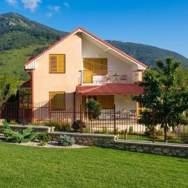 Pelister Adventure Villa,Hiking, Climbing, Waterfalls, Biking & Private Parties – hotel w mieście Bitola