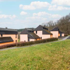 Family home in Hambachtal Boutique Resort, Hotel in Oberhambach