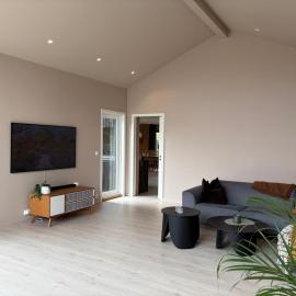 Spacious detached house with garden perfect for ONS & holiday