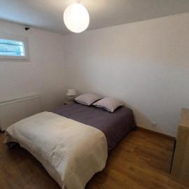 Chambre indépendante avec Kitchenette et sdb