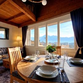 Castle Hill I King Suite I Central I Amazing Views