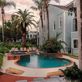Luxurious 9BR Inn Heated Pool & Spa