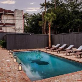 Lush Garden District Suite Shared Outdoor Space