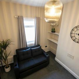 Modern & Cozy 1 Bed Studio Apartment - Stoke on Trent