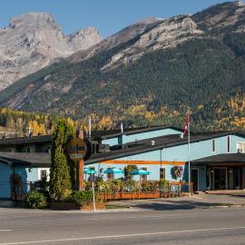 Red Tree Lodge, hotell i Fernie