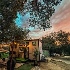 The Sundance Tiny Home, готель у місті Pauma Valley