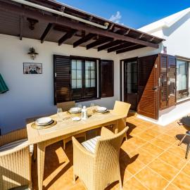 Luxury House Sofie, hotel u gradu Tijas