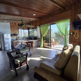 The Sunset Bungalow Quebrada Gde, ξενοδοχείο σε Tilarán