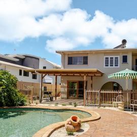 Fingal Head Lakehouse - Peaceful Waterfront Escape