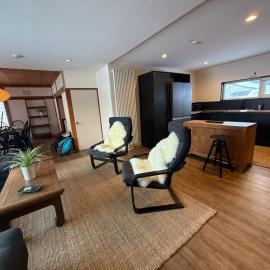 Rusutsu Tsuru House 2 - Chalet Near Rusutsu Ski Resort, хотел в Kimobetsu