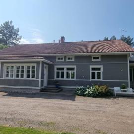 Vaahterakumpu, Hotel in Lahti