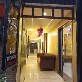 Jāmb에 위치한 호텔 Family Hotel Near Nizamuddin Gate No 4