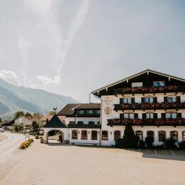 Weßner Hof Landhotel & Restaurant, hotel in Marquartstein