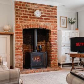Charming Suffolk Cottage, 3 Bedroom, Parking