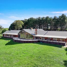The Lodge at Eagle Rock Farm,, Hotel in Mandemar