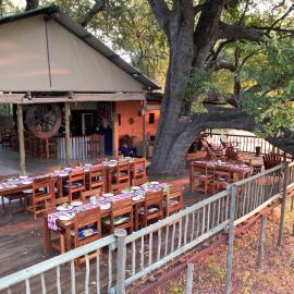 Caprivi Mutoya Lodge and Campsite, khách sạn ở Lusikili