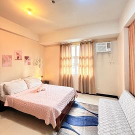 Henry's Newport Condotel