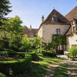 La Familiale, Aile du Château de Busqueilles à Autoire, 3 chambres, 3 SDB, vue parc & calme