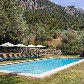 Honor - Rustic villa for 16 people